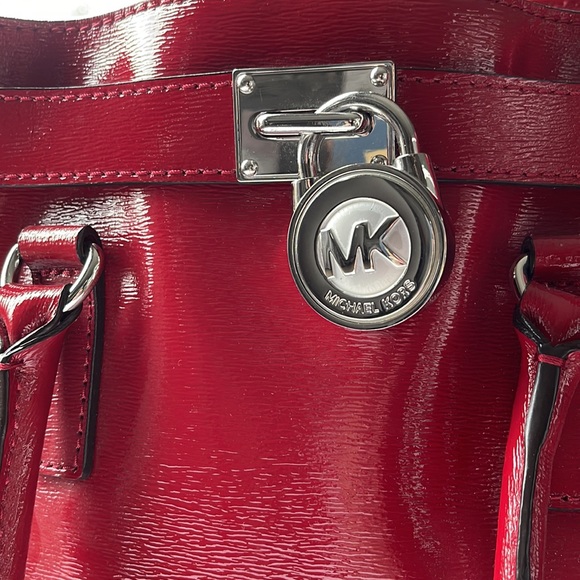 Michael Kors Hamilton Saffiano Leather LargeTote- in Red - Picture 3 of 11
